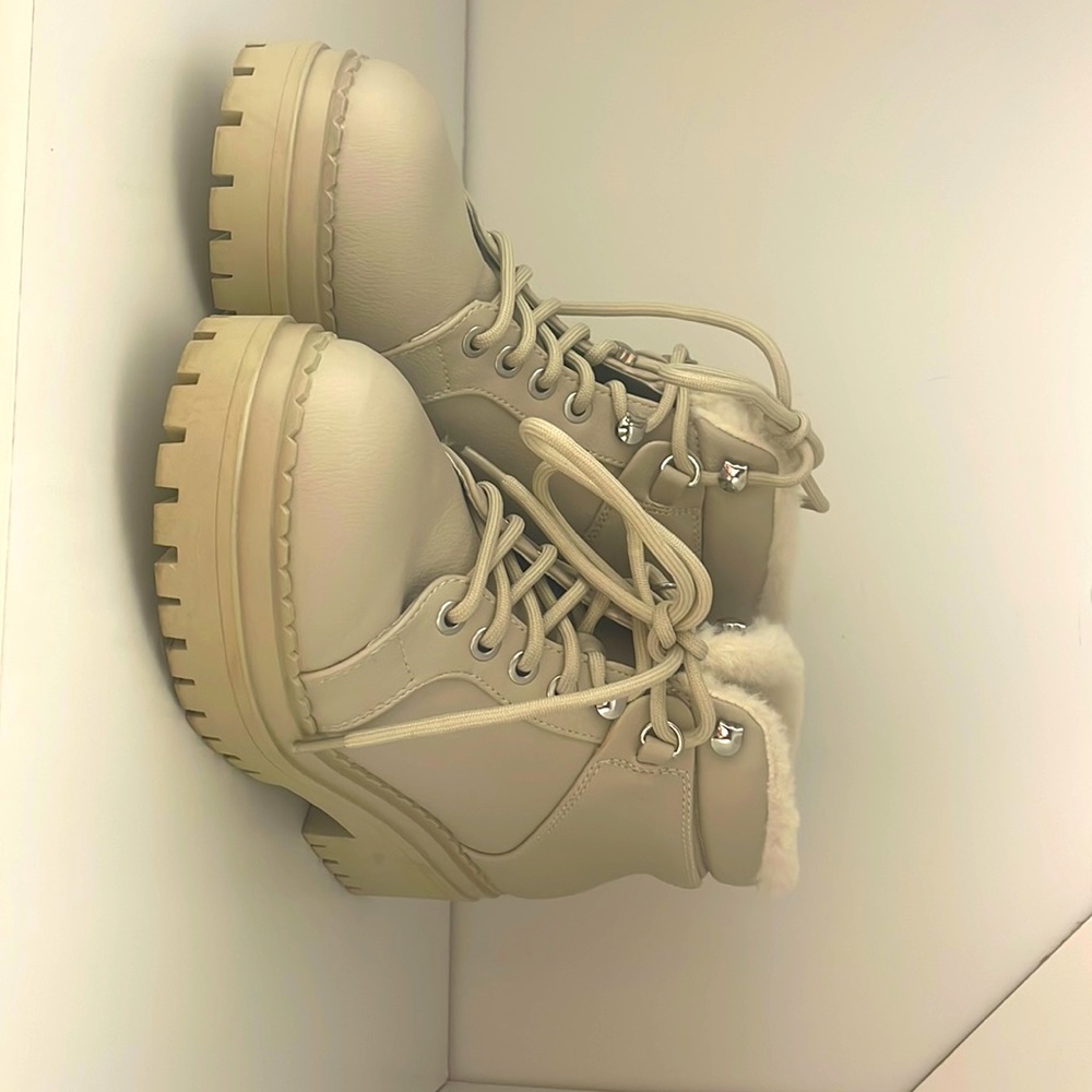 american eagle boots (SIZE 7) worn once!!!